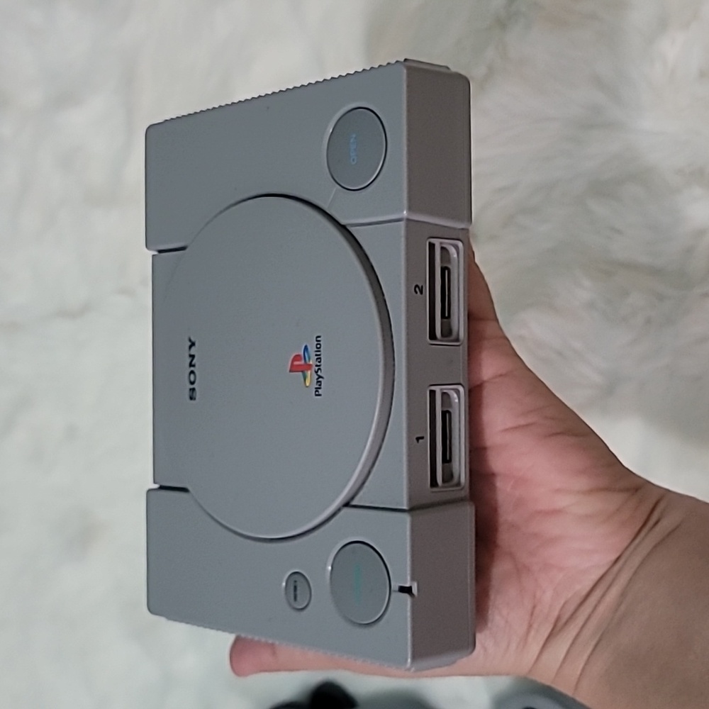 Playstation Mini - Picture 11 of 11